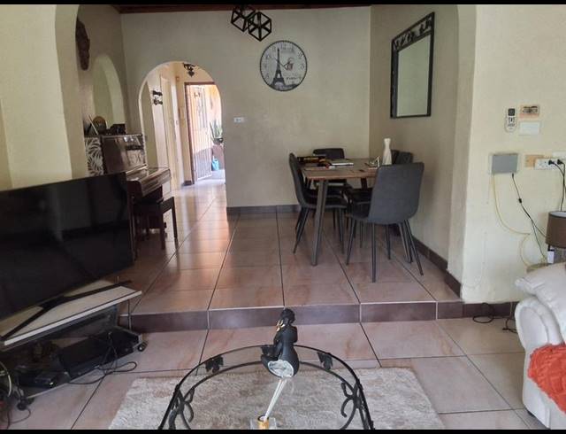 3 BEDROOM HOUSE FOR SALE IN NORTHDENE